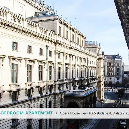 Opera Downtown By Icon Collection Apartment Budapest
