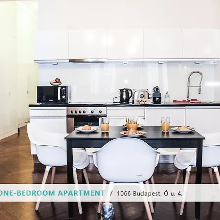Opera Downtown By Icon Collection Apartment Budapest