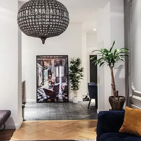 Opera Downtown By Icon Collection