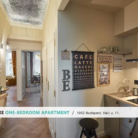 Opera Downtown By Icon Collection Apartment Budapest